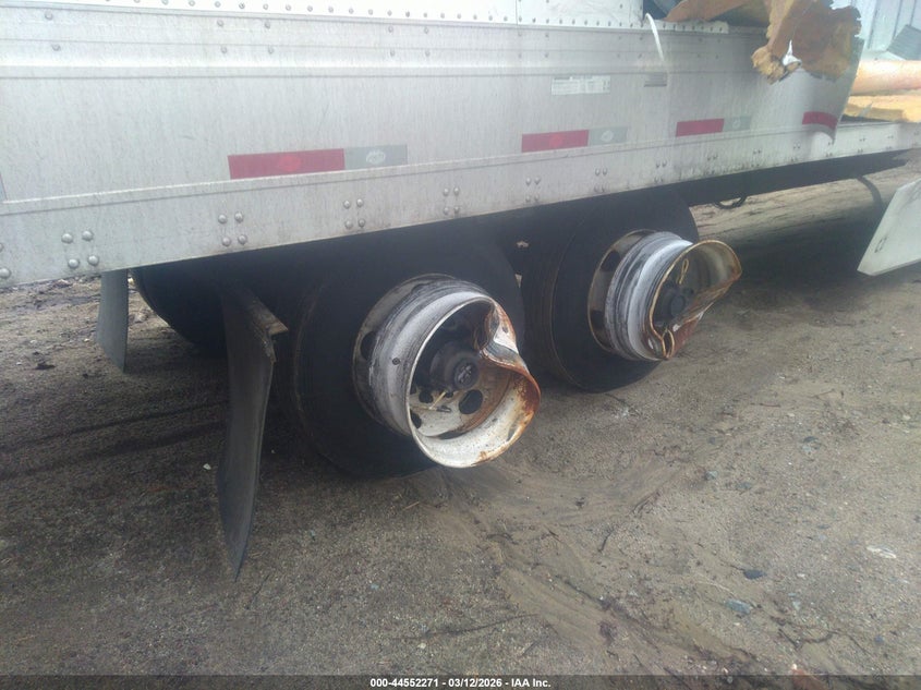 2019 UTILITY TRAILER MFG 53' SEMI TRAILER auction photo 8