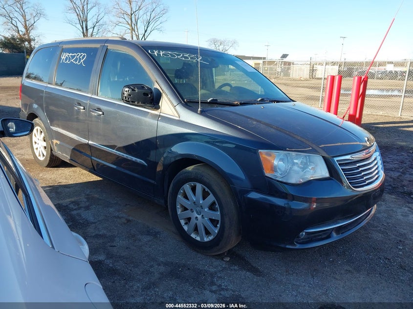 2014 Chrysler Town & Country Touring