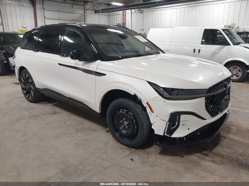 5LMPJ8KA4RJ849919 LINCOLN NAUTILUS Photo 1