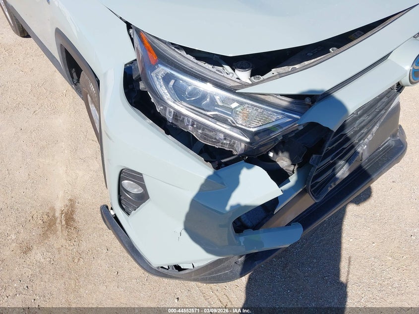 VIN 2T3B6RFV8MW022330 2021 TOYOTA RAV4 HYBRID XLE PREMIUM