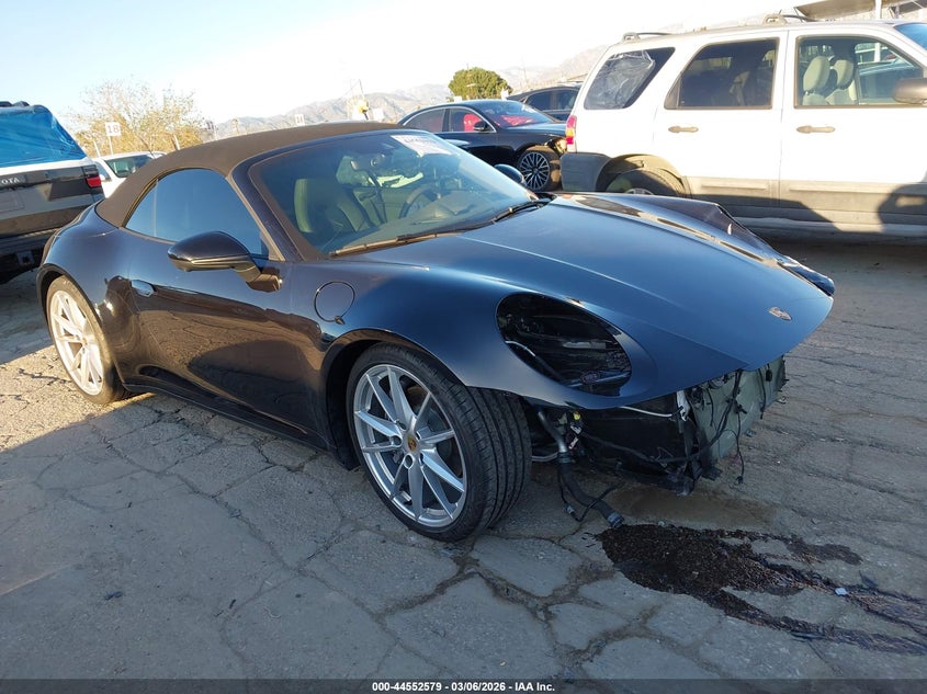 2021 Porsche 911 Carrera 4 /Carrera