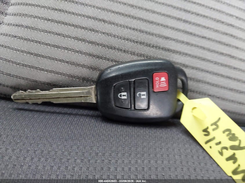 TOYOTA RAV4 - zdjęcie 11