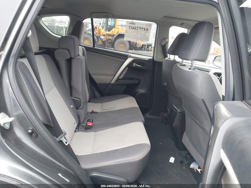 TOYOTA RAV4 - zdjęcie 8