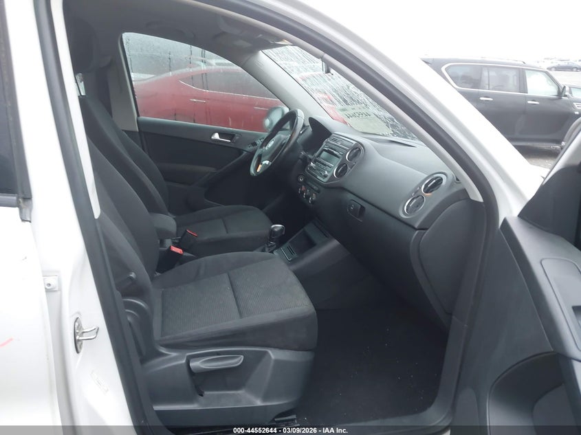 2013 Volkswagen Tiguan S