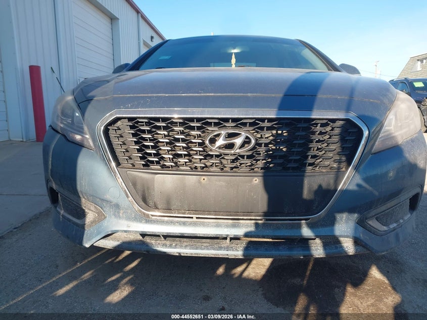 2016 Hyundai Sonata Hybrid Se VIN: KMHE24L11GA036243 Lot: 44552651