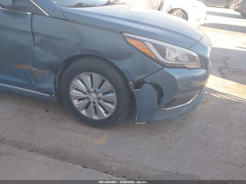 2016 Hyundai Sonata Hybrid Se VIN: KMHE24L11GA036243 Lot: 44552651