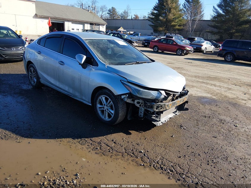 3G1BE5SM7HS553992 2017 Chevrolet Cruze Lt Auto auction photo 1