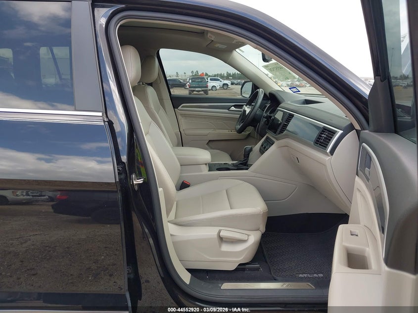 2021 Volkswagen Atlas 3.6L V6 Se W/Technology R-Line