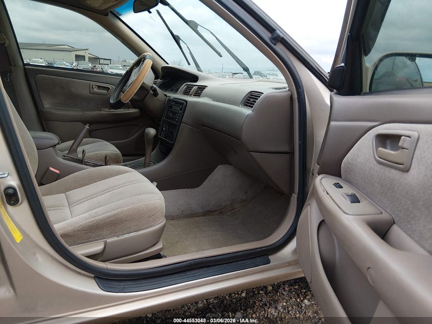 2000 Toyota Camry Le