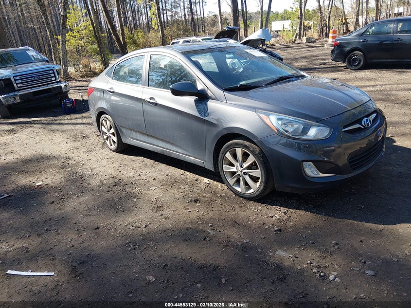 KMHCU4AE6CU136080 HYUNDAI ACCENT Photo 1