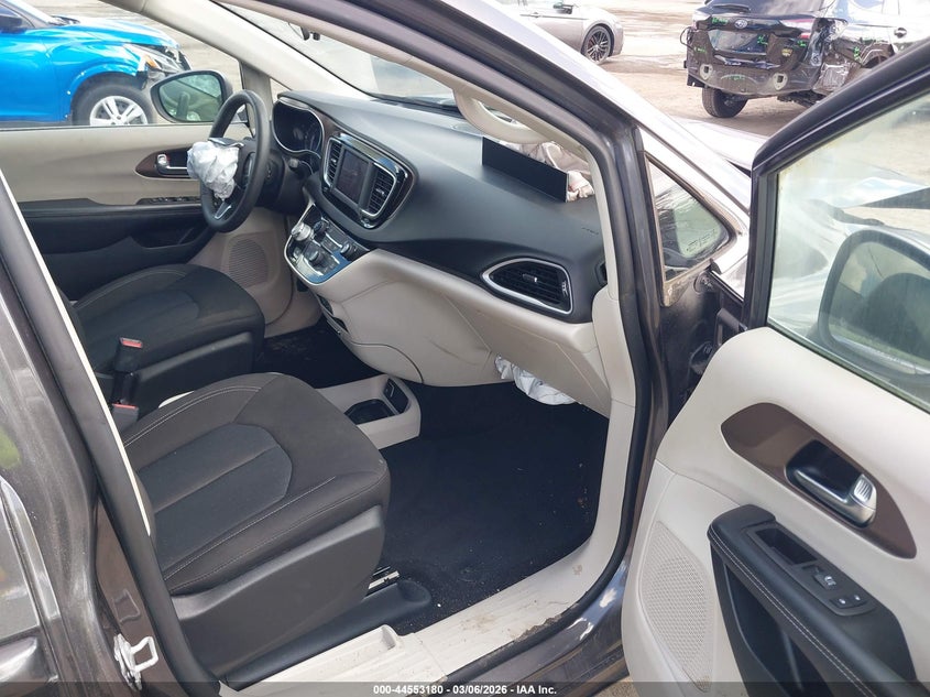 CHRYSLER VOYAGER 2022 VIN 2C4RC1CG5NR204139