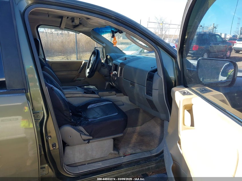 2004 Nissan Titan Se