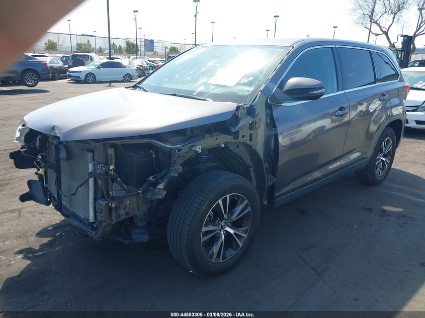 2019 Toyota Highlander Le