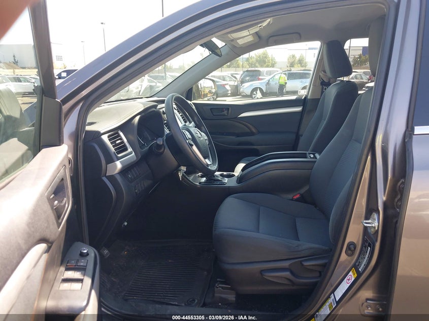 2019 Toyota Highlander Le