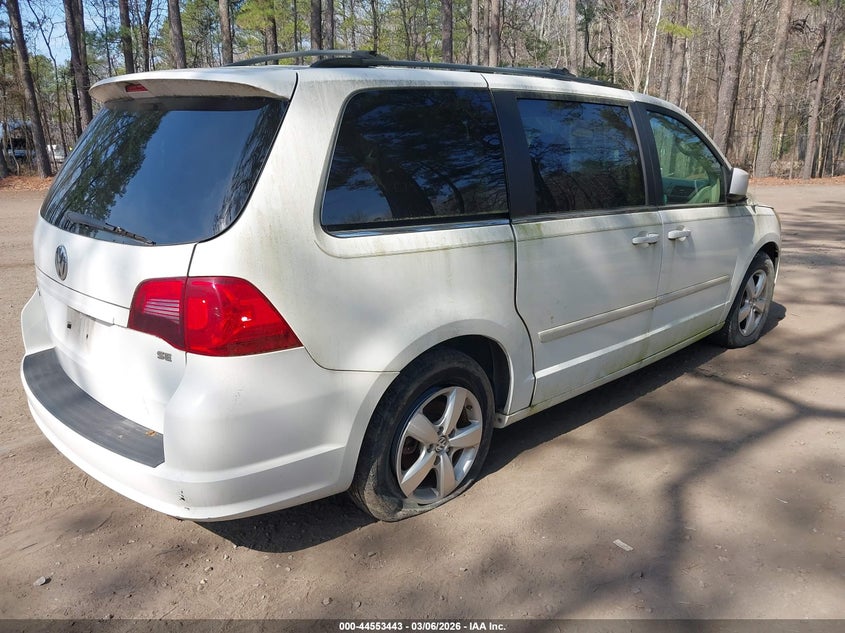 2009 Volkswagen Routan Se