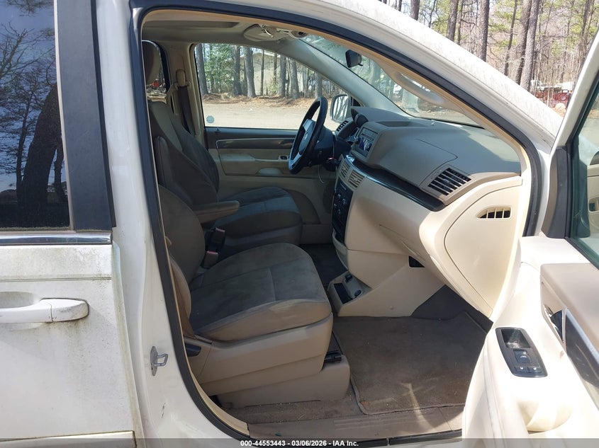 2009 Volkswagen Routan Se