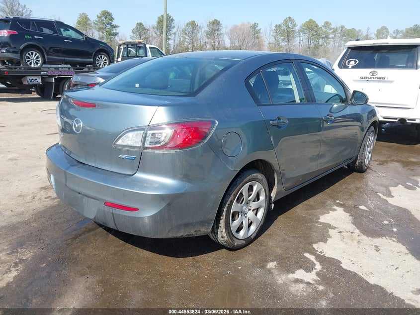 2013 Mazda Mazda3 I Sport