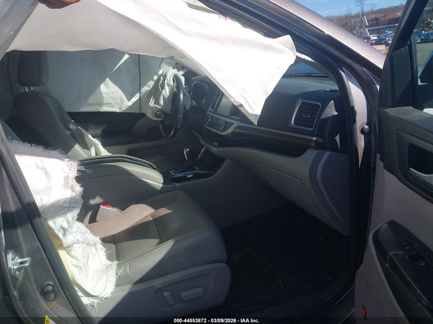 2016 Toyota Highlander Limited Platinum V6