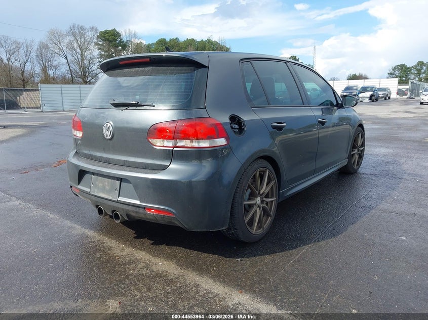 2013 Volkswagen Golf R 4-Door