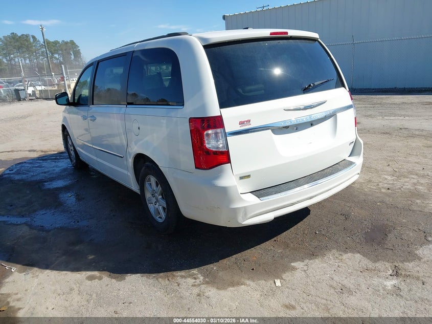 2013 Chrysler Town & Country Touring