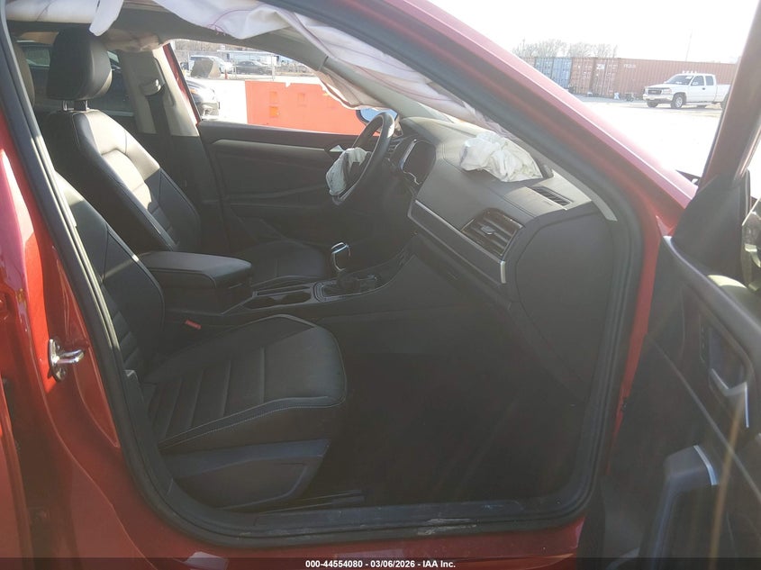 2022 VOLKSWAGEN JETTA auction photo 5
