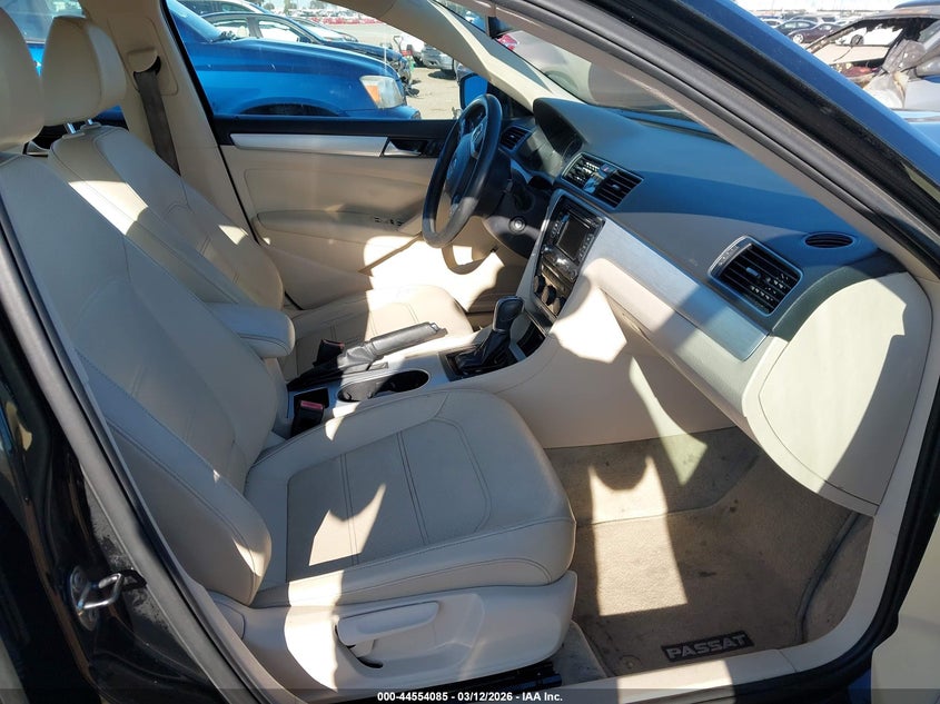 2013 Volkswagen Passat 2.5L Se