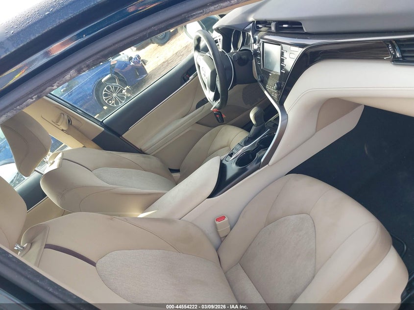 2020 Toyota Camry Le Hybrid