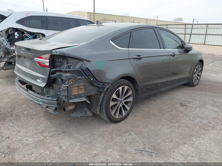 2020 Ford Fusion Se