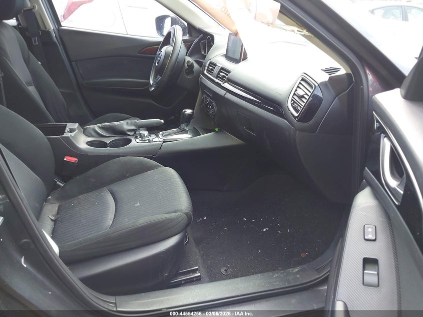 2015 Mazda Mazda3 I Sport