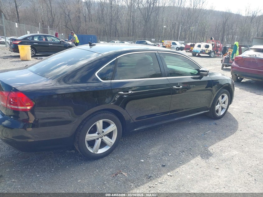 2013 Volkswagen Passat 2.5L Se