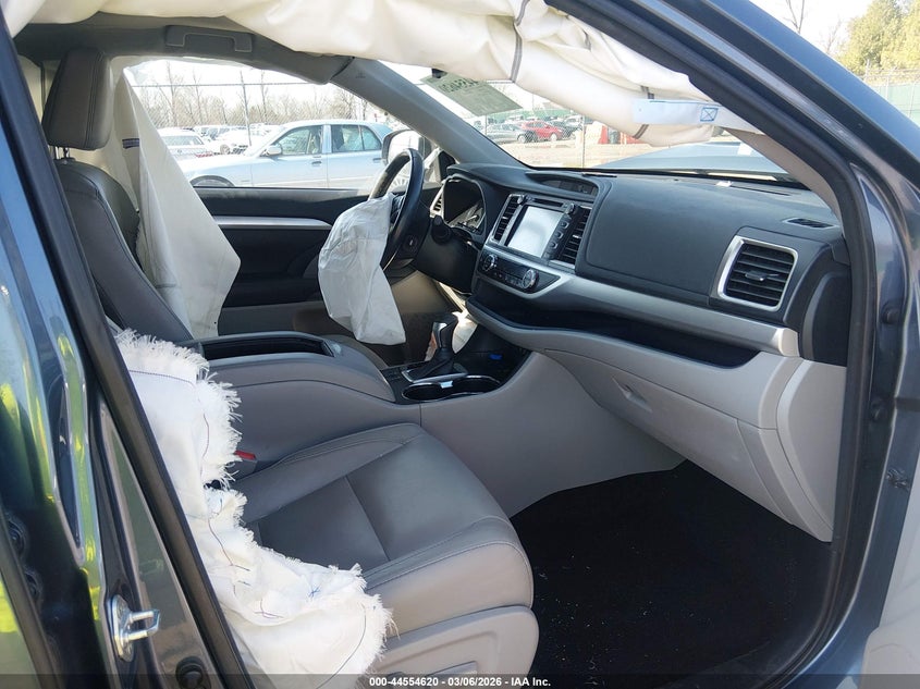 2017 Toyota Highlander Xle