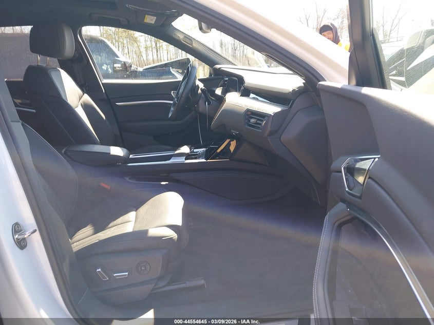 2024 Audi Q8 E-Tron S Line Prestige Quattro