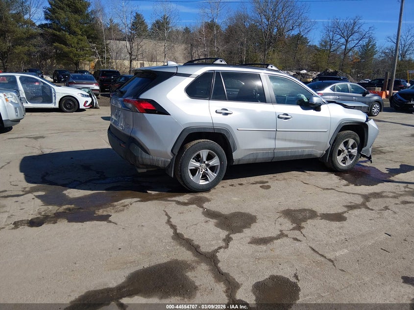 VIN 2T3P1RFV5SW576734 2025 TOYOTA RAV4 XLE