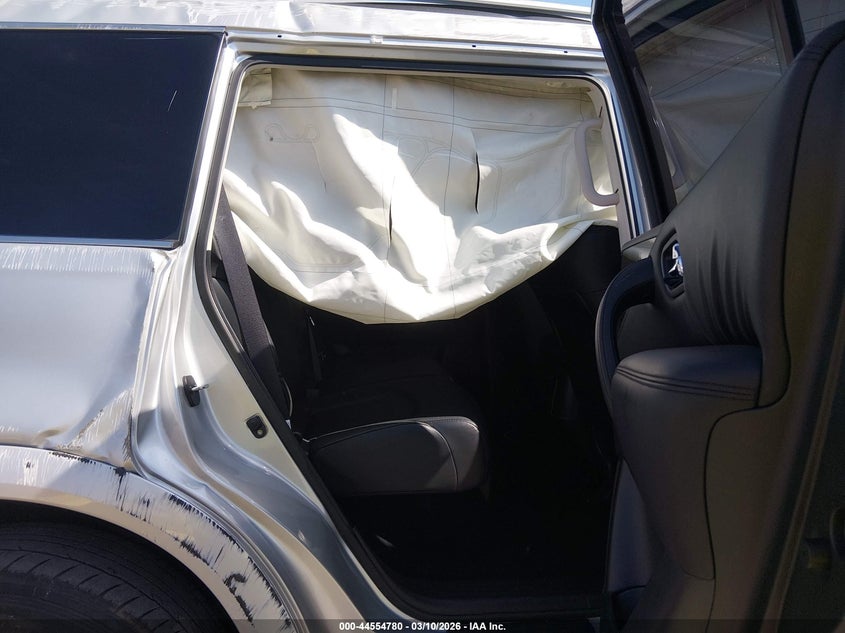 2024 NISSAN ARMADA 5.6L V-8 DI, DOHC, V(VIN: JN8AY2AC4R9196555