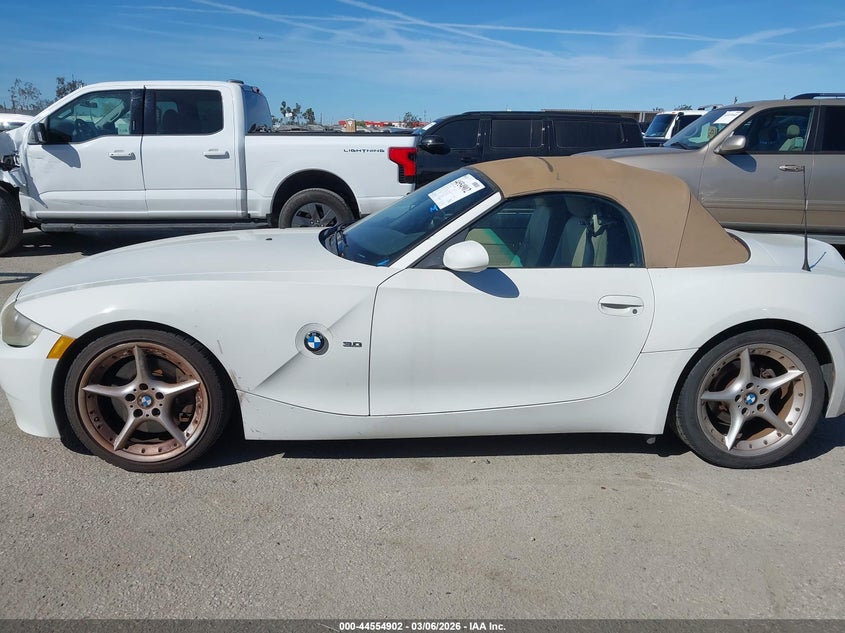 2006 BMW Z4 3.0Si VIN: 4USBU535X6LX01468 Lot: 44554902