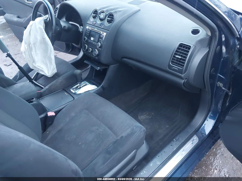2010 NISSAN ALTIMA auction photo 5