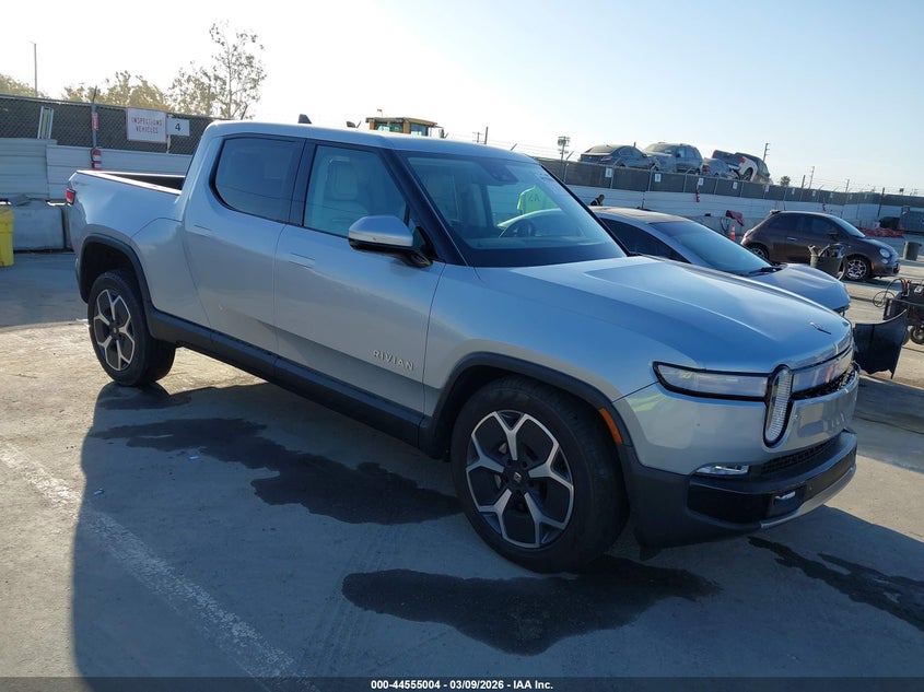 7FCTGBAA7RN030439 2024 Rivian R1T Adventure Dual Motor Large Pack/Adventure Dual Motor Perf Large Pack auction photo 1