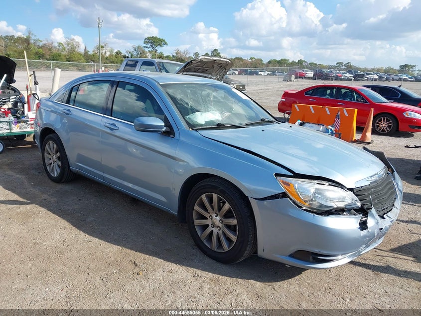 1C3CCBBB4CN174051 CHRYSLER 200 Photo 1