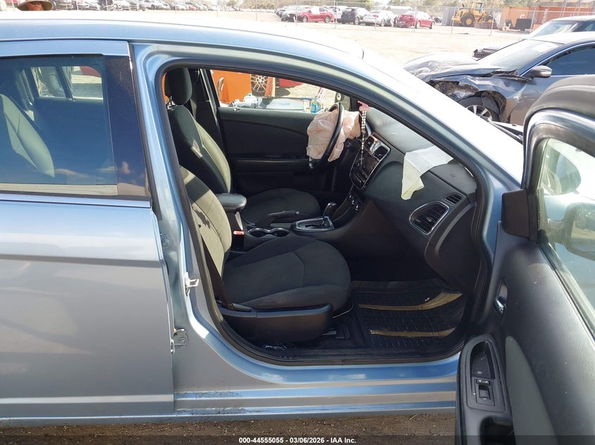 2012 Chrysler 200 2.4 Touring blue Lot 111044555055 Vin 1C3CCBBB4CN174051