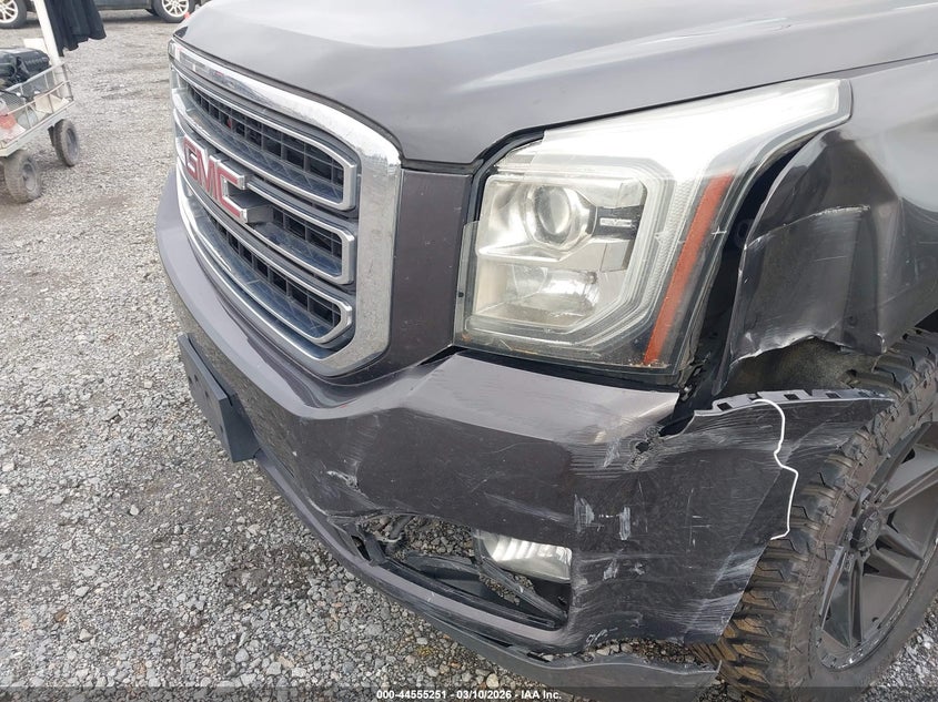 2018 GMC YUKON auction photo 6
