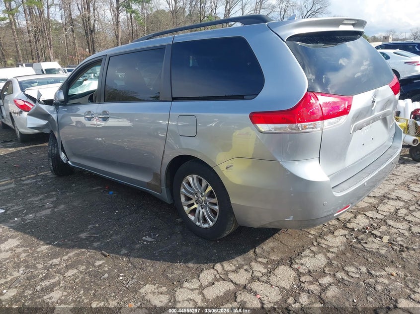 2011 Toyota Sienna Xle V6