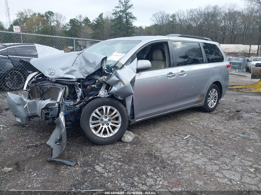 2011 Toyota Sienna Xle V6