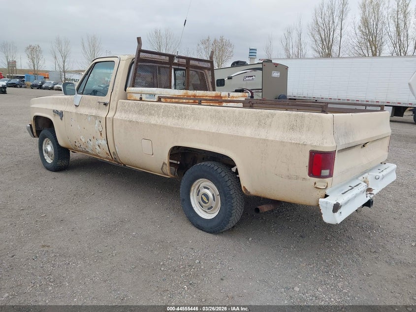 1986 CHEVROLET K10 auction photo 3