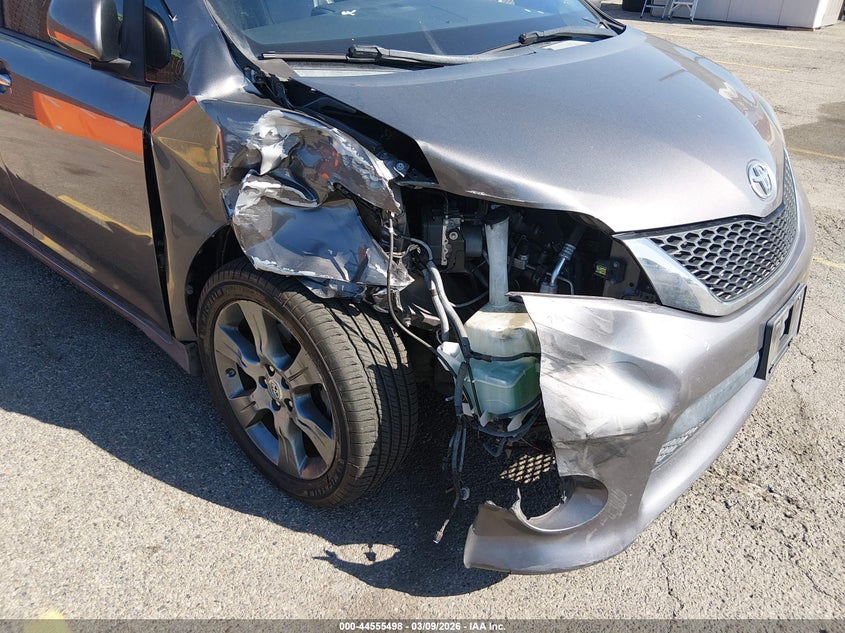 2015 Toyota Sienna Se 8 Passenger VIN: 5TDXK3DC9FS614792 Lot: 44555498