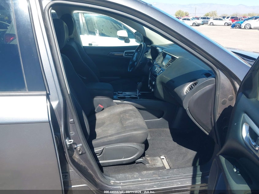 2017 Nissan Pathfinder Sv