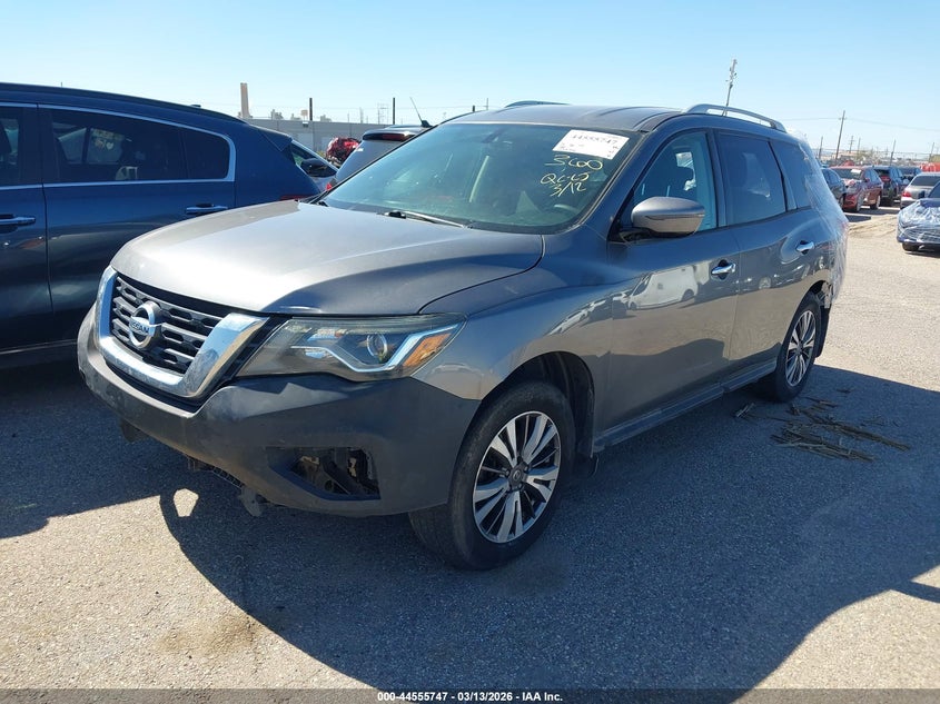 2017 Nissan Pathfinder Sv
