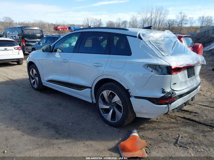 Vin: wa124bgf5sa009111, lot: 45052643, audi q6 e-tron premium plus quattro 20253