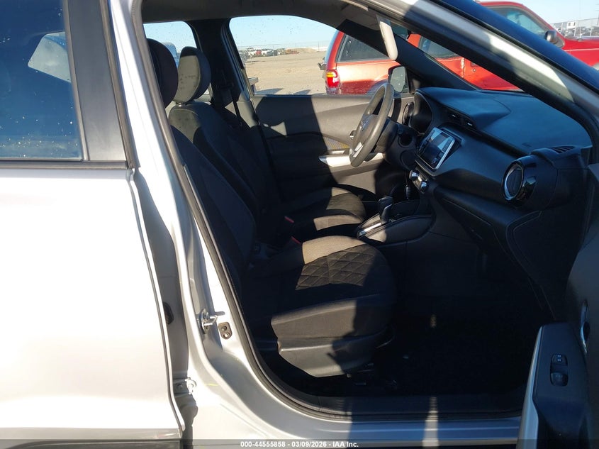 2020 Nissan Kicks Sv Xtronic Cvt