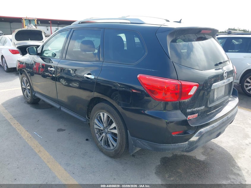 2018 Nissan Pathfinder S