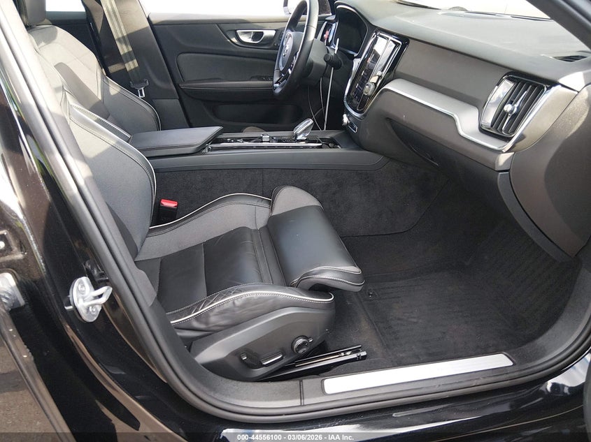 2024 Volvo S60 B5 Plus Black Edition